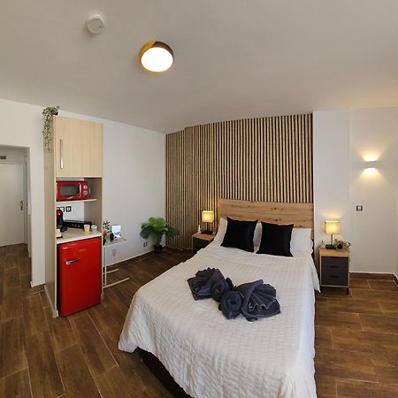 Namaste Modern Elegance City Center Apartment By Namaste Elite 托雷莫利诺斯 外观 照片